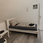 Work And 2 4 Betten Badezimmer Kueche Und Balkon *