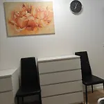 Work And 2 4 Betten Badezimmer Kueche Und Balkon *