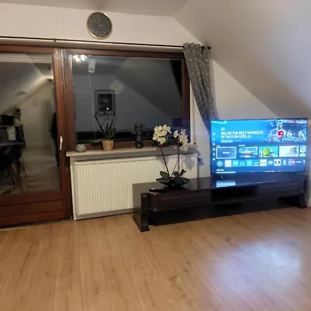 Work And 2 4 Betten Badezimmer Kueche Und Balkon