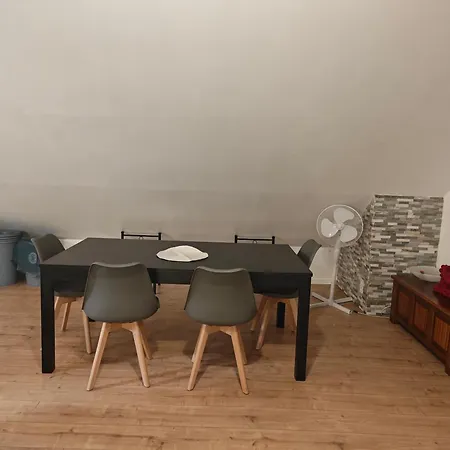 Work And 2 4 Betten Badezimmer Kueche Und Balkon Apartmán *