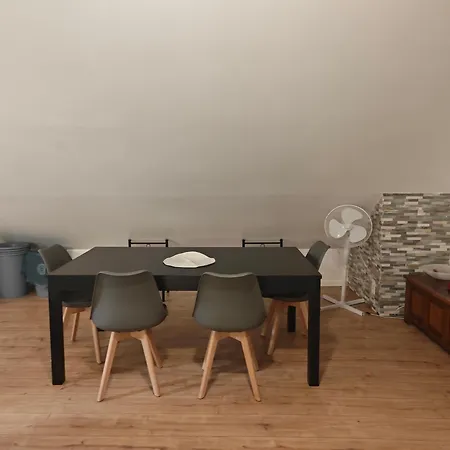 Work And 2 4 Betten Badezimmer Kueche Und Balkon *