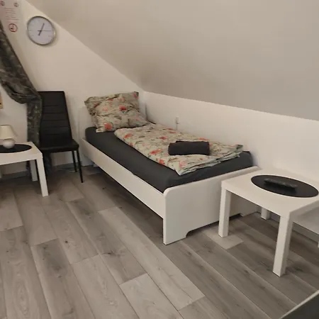 Work And 2 4 Betten Badezimmer Kueche Und Balkon Apartmán Attendorn
