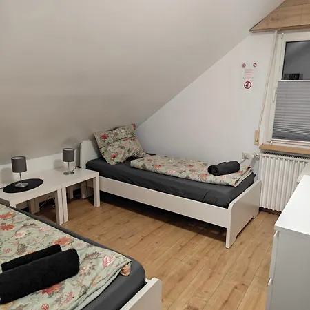 Apartmán Work And 2 4 Betten Badezimmer Kueche Und Balkon *