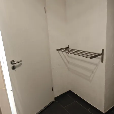 Work And 2 4 Betten Badezimmer Kueche Und Balkon *