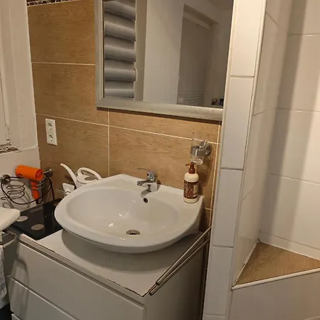 Work And 2 4 Betten Badezimmer Kueche Und Balkon Apartmán Attendorn