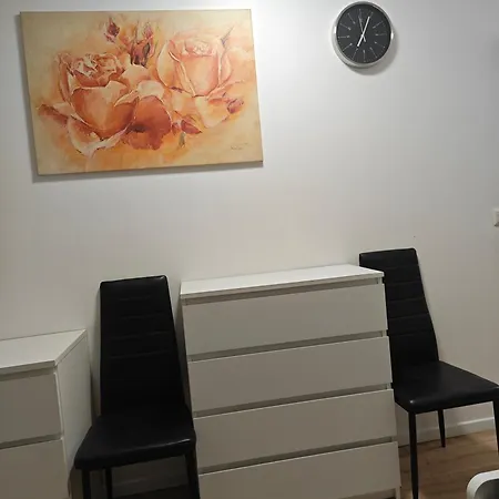 Work And 2 4 Betten Badezimmer Kueche Und Balkon *