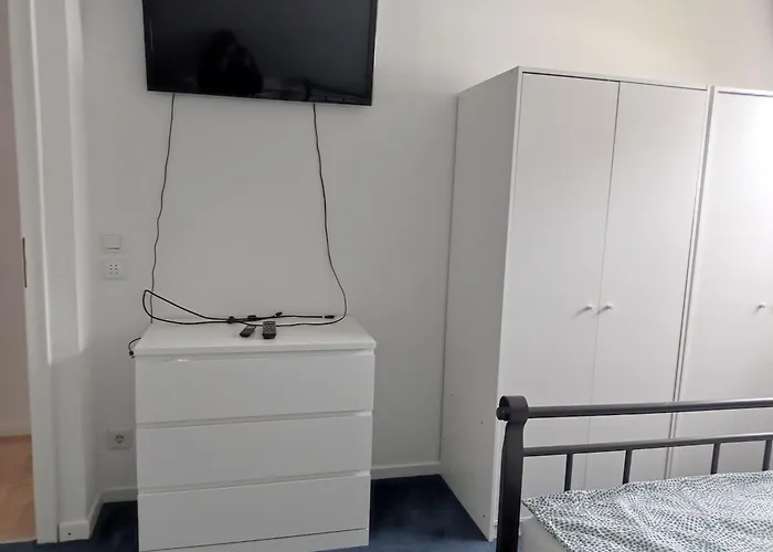 Apartment Work&stay 2 4 Betten Badezimmer Küche Und Balkon