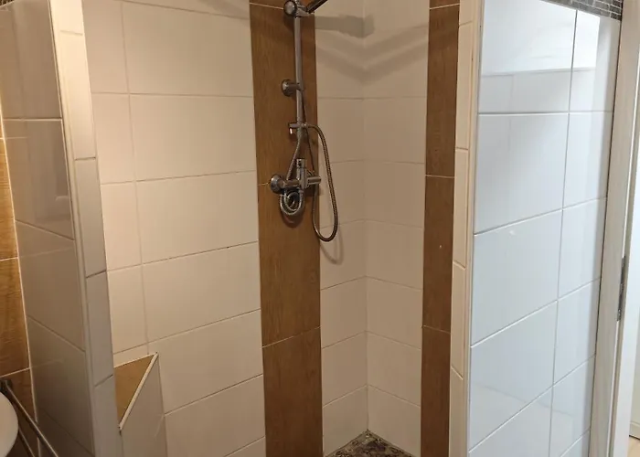 Apartment Work&stay 2 4 Betten Badezimmer Küche Und Balkon *