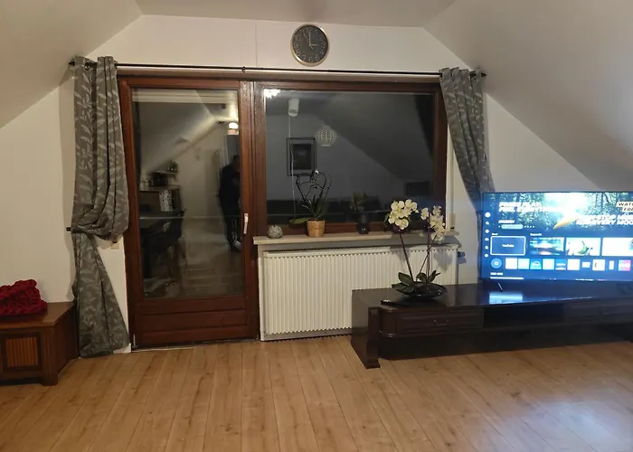 Apartment Work&stay 2 4 Betten Badezimmer Küche Und Balkon